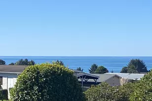 98609 Camellia Dr, Brookings, OR 97415 - Photo 16