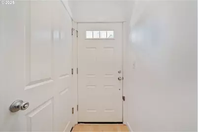 10757 NE Red Wing Way #201, Hillsboro, OR 97006 - Photo 6