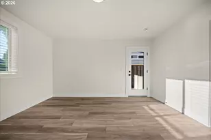 12300 Meadowlawn Dr, Oregon City, OR 97045 - Photo 18