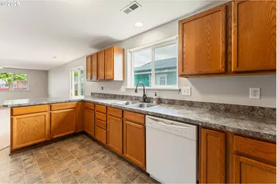 1115 E 11th St, Lafayette, OR 97127 - Photo 14