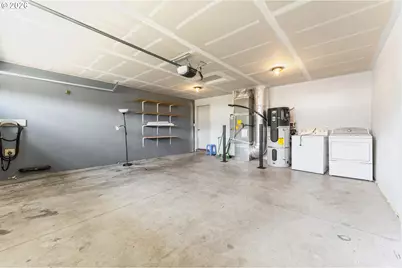 1115 E 11th St, Lafayette, OR 97127 - Photo 32