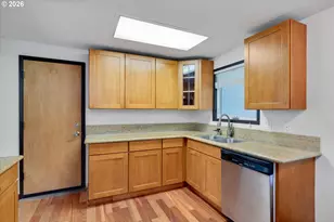 17243 SE Oatfield Rd, Milwaukie, OR 97267 - Photo 12