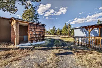 1384 SE Akins Dr, Prineville, OR 97754 - Photo 24
