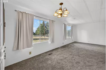 1384 SE Akins Dr, Prineville, OR 97754 - Photo 10