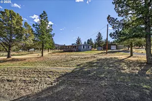 1384 SE Akins Dr, Prineville, OR 97754 - Photo 2