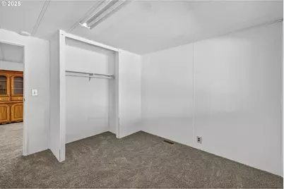 1384 SE Akins Dr, Prineville, OR 97754 - Photo 14