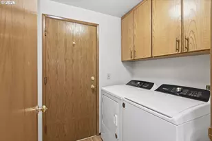 880 Spyglass Dr, Eugene, OR 97401 - Photo 30