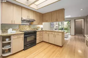880 Spyglass Dr, Eugene, OR 97401 - Photo 10
