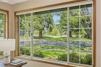 880 Spyglass Dr, Eugene, OR 97401 - Photo 6