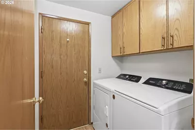 880 Spyglass Dr, Eugene, OR 97401 - Photo 32