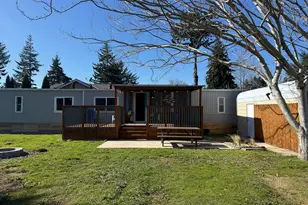 232 NE Ohio Ave, Bandon, OR 97411 - Photo 2