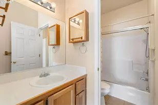 19097 SW Wildcat Ln, Beaverton, OR 97007 - Photo 12