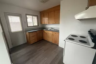 805 SE 6th St, Pendleton, OR 97801 - Photo 10