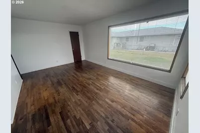805 SE 6th St, Pendleton, OR 97801 - Photo 8