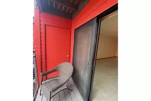 910 NW Naito Pkwy, Portland, OR 97209 - Photo 10