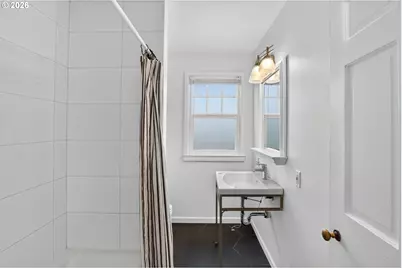 7343 N Hurst Ave, Portland, OR 97203 - Photo 16