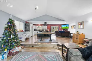 14206 SE Raelyn Terrace, Milwaukie, OR 97267 - Photo 4