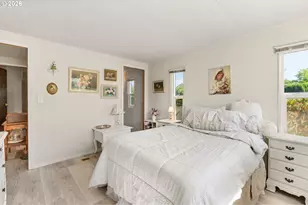1199 N Terry St, Eugene, OR 97402 - Photo 16