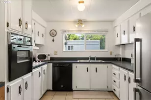 1199 N Terry St, Eugene, OR 97402 - Photo 10