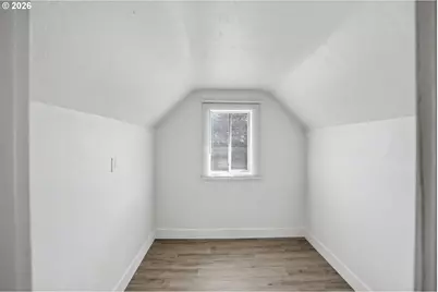 988 SE Miller Ave, Dallas, OR 97338 - Photo 24