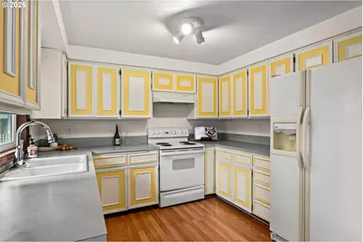 88071 5th St, Veneta, OR 97487 - Photo 14