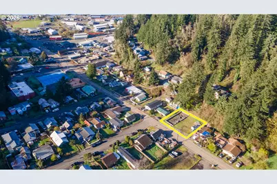 1103 NW A St, Toledo, OR 97391 - Photo 4