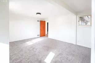 1090 Nyssa St, Junction City, OR 97448 - Photo 24