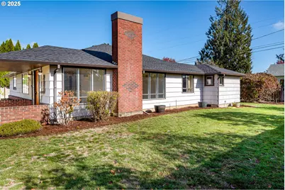 1090 Nyssa St, Junction City, OR 97448 - Photo 4