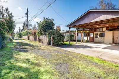 1090 Nyssa St, Junction City, OR 97448 - Photo 34
