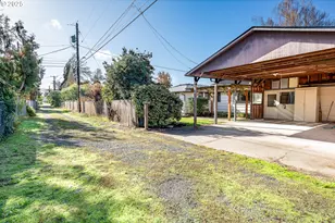 1090 Nyssa St, Junction City, OR 97448 - Photo 34