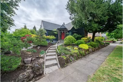 2706 NE Ainsworth St, Portland, OR 97211 - Photo 4
