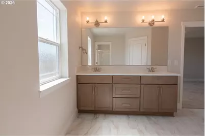 837 Birch St, Kalama, WA 98625 - Photo 8