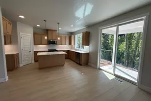 837 Birch St, Kalama, WA 98625 - Photo 4