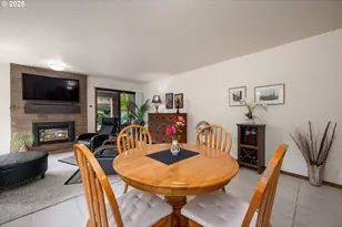 11992 SW Royalty Ct, Portland, OR 97224 - Photo 10