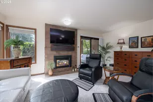 11992 SW Royalty Ct, Portland, OR 97224 - Photo 12