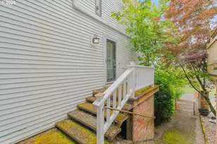 6535 SW Canyon Ct, Portland, OR 97225 - Photo 22