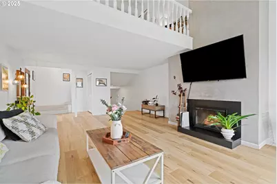 6535 SW Canyon Ct, Portland, OR 97225 - Photo 2