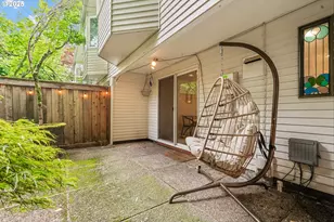 6535 SW Canyon Ct, Portland, OR 97225 - Photo 24