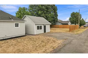 711 W Grant St, Lebanon, OR 97355 - Photo 24