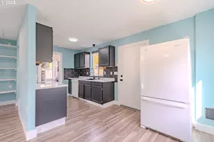 1014 W 38th St, Vancouver, WA 98660 - Photo 8