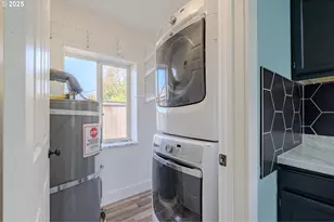 1014 W 38th St, Vancouver, WA 98660 - Photo 12