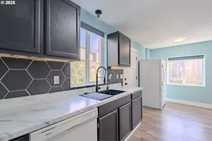 1014 W 38th St, Vancouver, WA 98660 - Photo 14