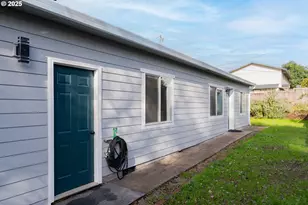 1014 W 38th St, Vancouver, WA 98660 - Photo 4