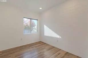 1014 W 38th St, Vancouver, WA 98660 - Photo 26