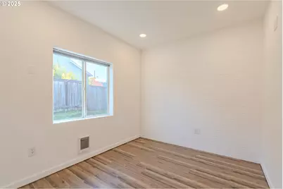 1014 W 38th St, Vancouver, WA 98660 - Photo 24