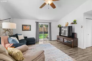 1784 Whitcomb Dr NW, Salem, OR 97304 - Photo 6