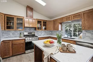 280 Roan Dr, Eugene, OR 97401 - Photo 24