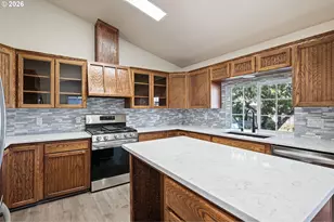 280 Roan Dr, Eugene, OR 97401 - Photo 24