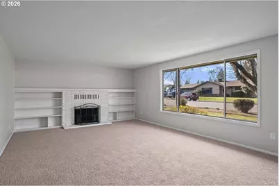 615 Sacre Ln N, Monmouth, OR 97361 - Photo 6