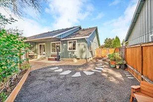 25252 Corky Ln, Veneta, OR 97487 - Photo 22